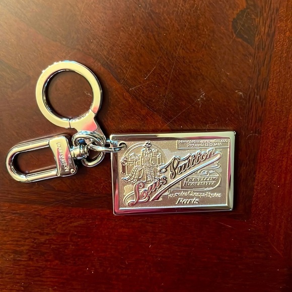*** SOLD SOLD SOLD ***Louis Vuitton Travelling Requisites Bag Charm Keychain - Picture 2 of 5